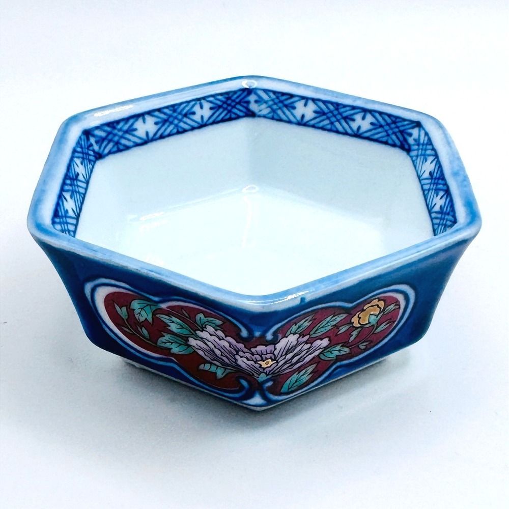 Takahashi San Francisco Hexagonal Floral‎ Porcelain Trinket Dish Made in Japan